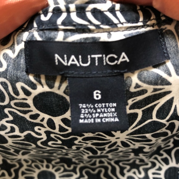 ✨SOLD Nautica sleeveless shirt. Size 6. - Picture 3 of 5